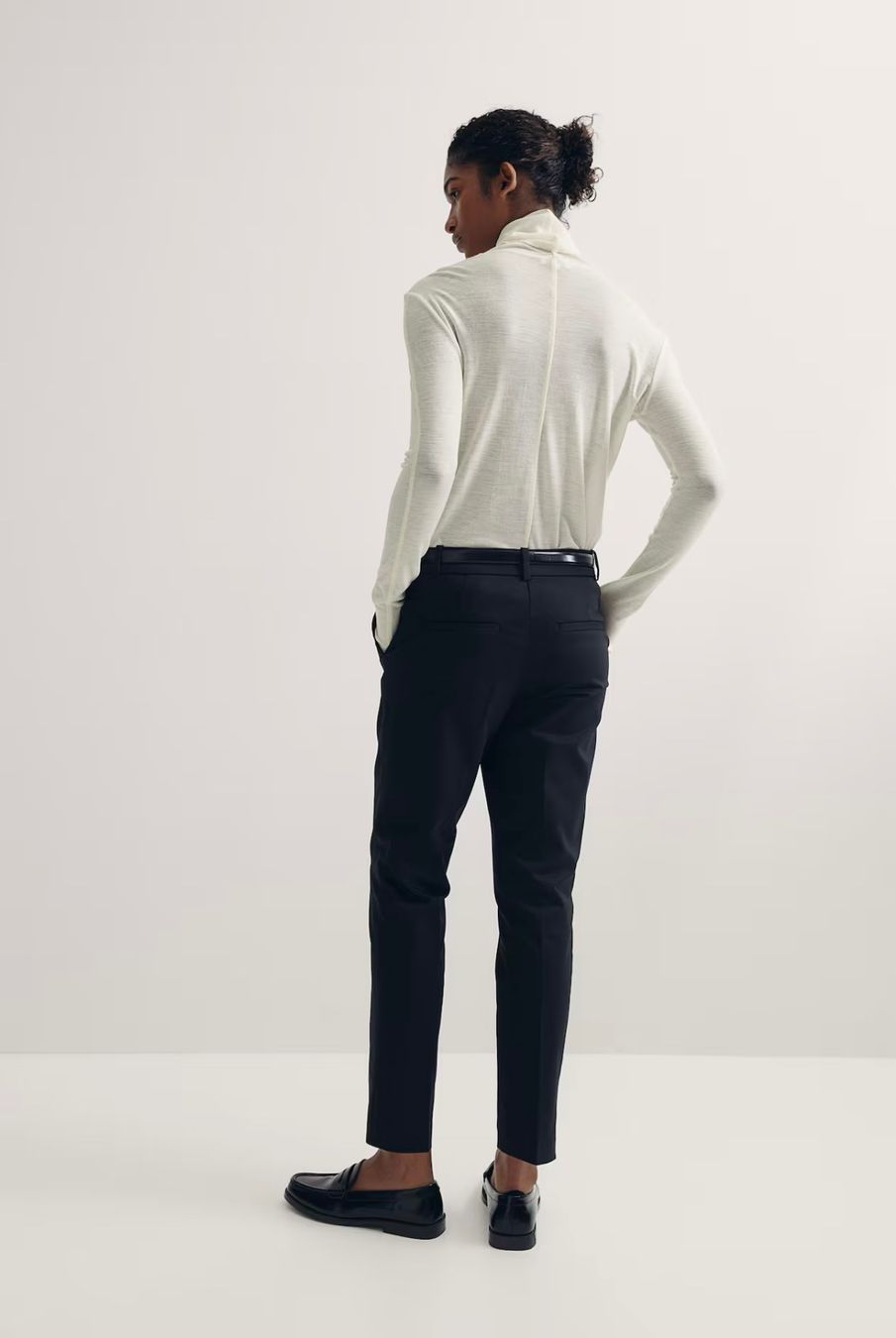 H&M Pantaloni: H&M knöchellange Businesshose schwarz Gr. 34 – Nuovo (secondo la descrizione) da Riedt b. Erlen venduto da sina.aline 5