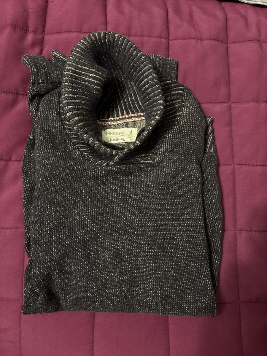 Pullover & Sweatshirts: Pull homme hiver, col roulé, taille M, comme neuf! – Gebraucht aus Neuchâtel von flo_p9ps