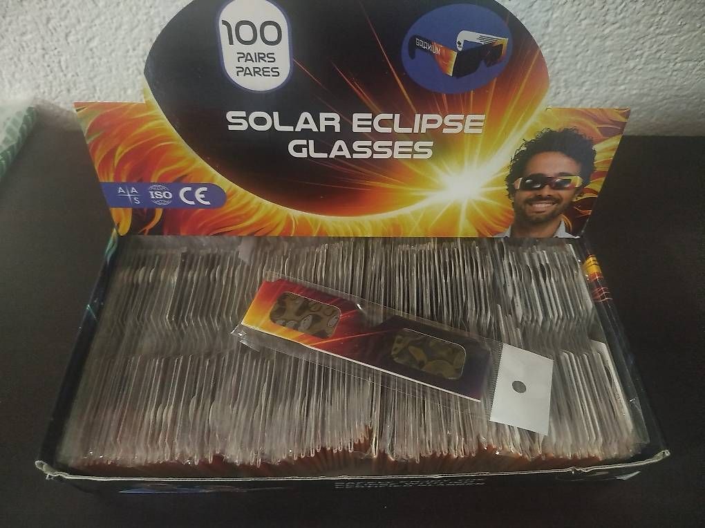 Lunettes & Verres: Occhiali per osservazione eclissi – D'occasion à Muralto par Mariolino3 2