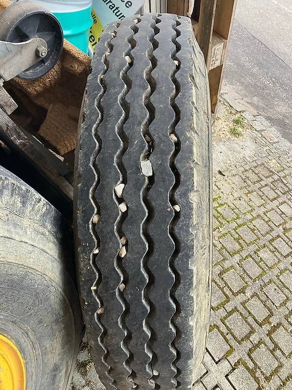 Pneumatici & Ruote complete: 2 Anhängerreifen 9.00 - 20 – Usato da Villigen venduto da pschussali 1