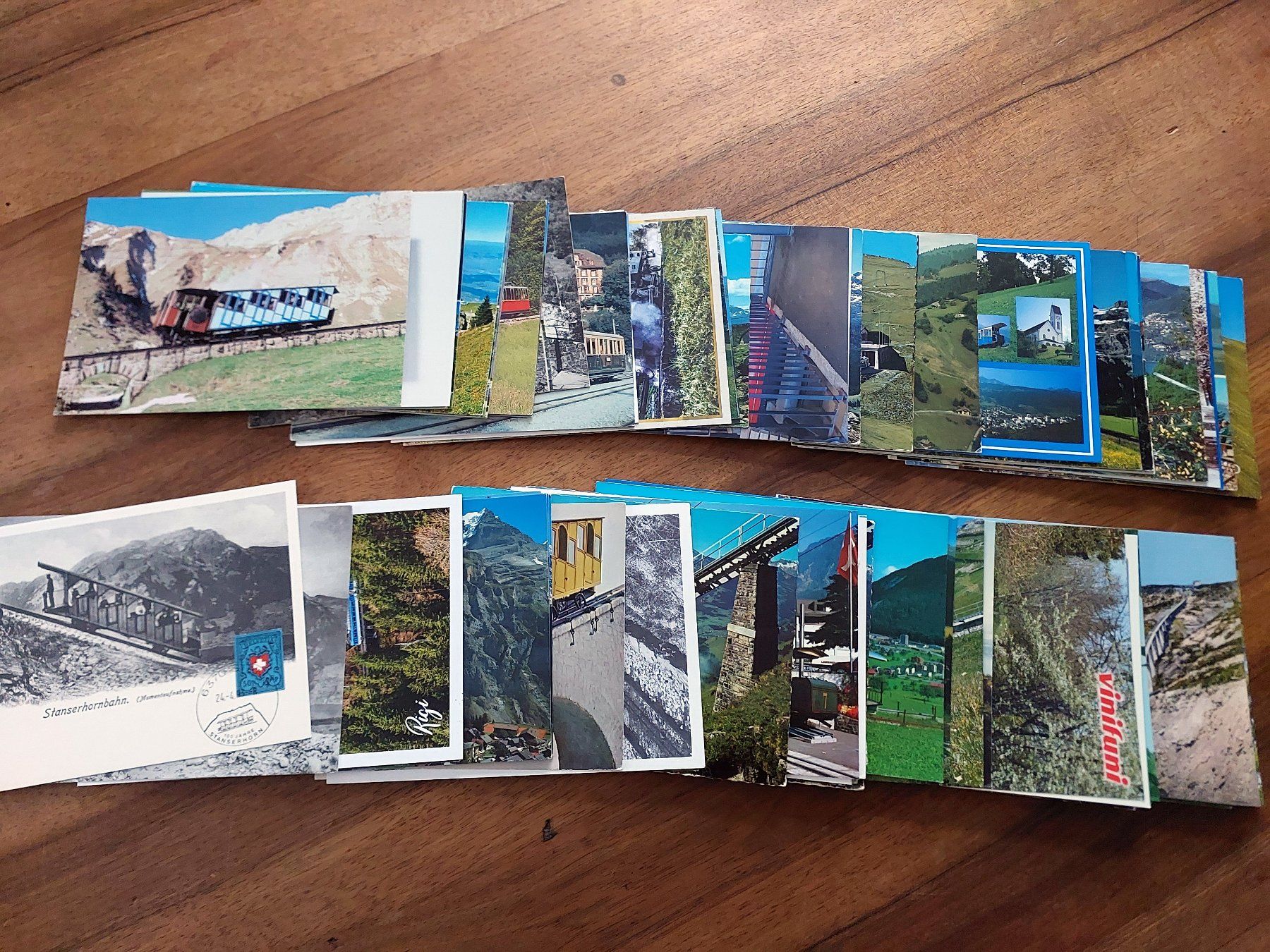 Cartoline postali: Bergbahnen Schweiz - 100 verschiedene Ansichtskarten – Usato da Schönenwerd venduto da Steidi 1