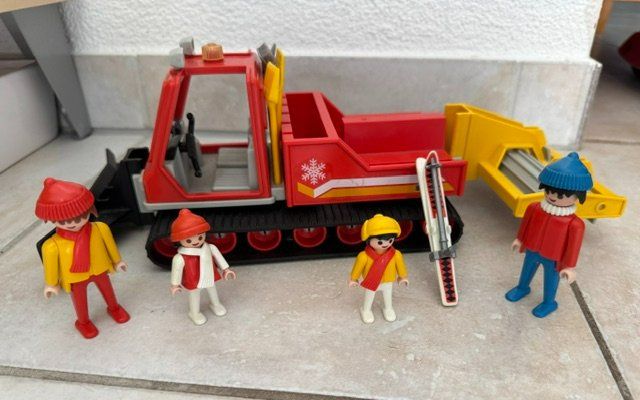Playmobil Spielzeuge: altes Schneemobil von Playmobil – Gebraucht aus Eschenbach SG von Grummelzwerg