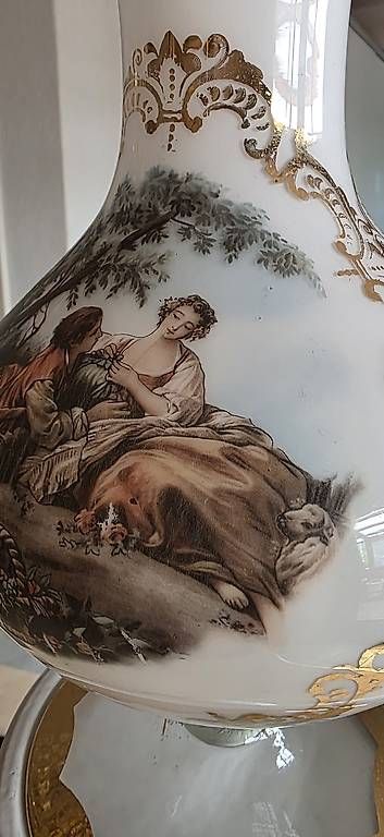 Vase & Récipients: Traumhafte Bauchvase auf Sockel – D'occasion à Kaufdorf par Nati-Nati 1