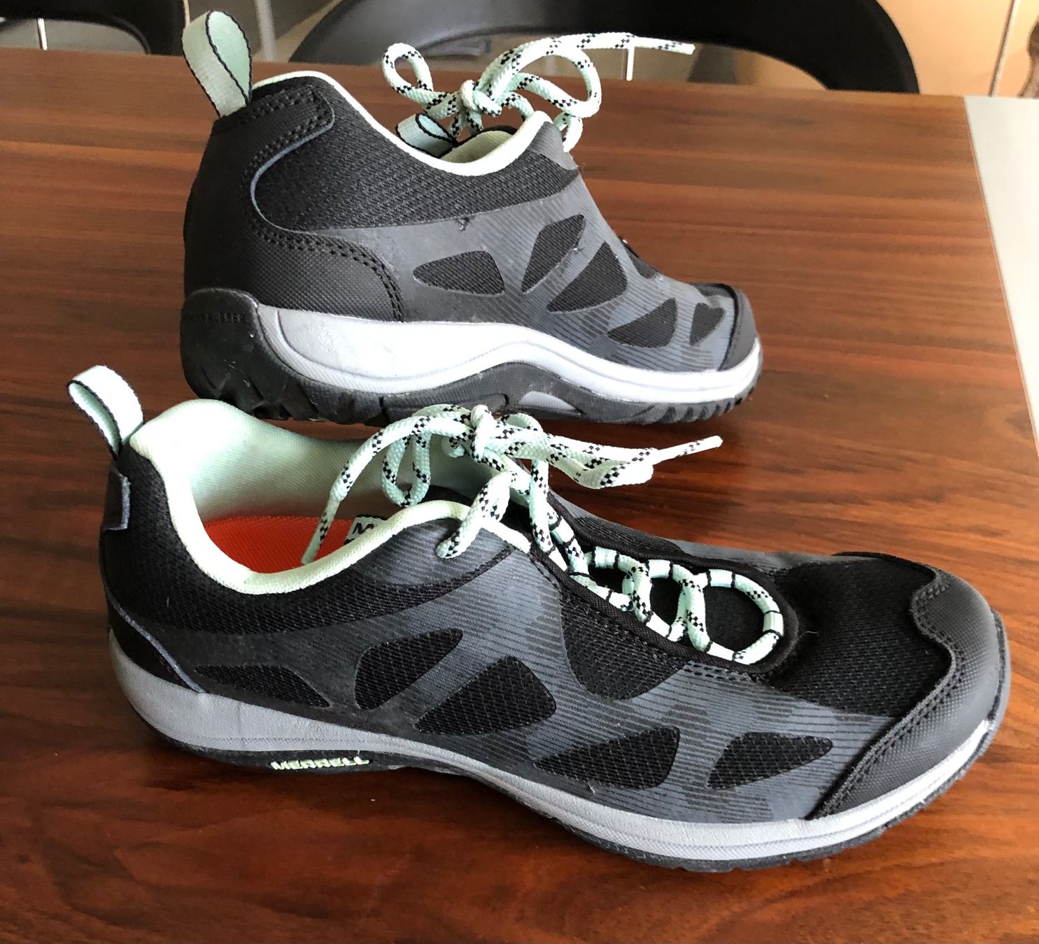 Merrell Scarpe da donna: Merrell Wanderschuh,Gr. 38, neuwertig – Usato da Wettingen venduto da Bojanic8
