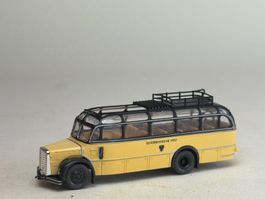 VE1- Roco Saurer Comet Reisebus
