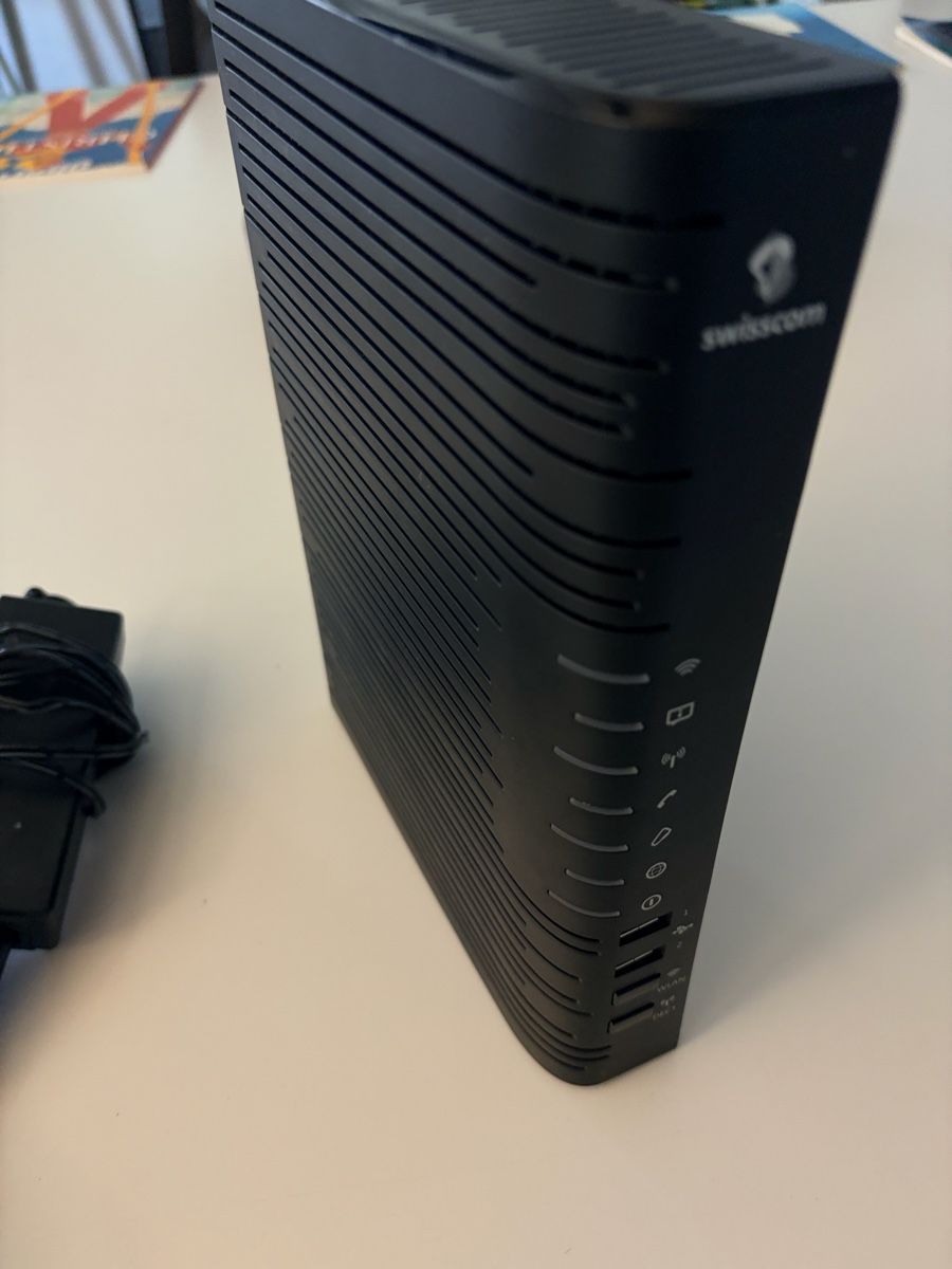 Swisscom Modem & Router: Swisscom ST 6840 Router guter Zustand – Usato da Herrliberg venduto da Julianopie 6