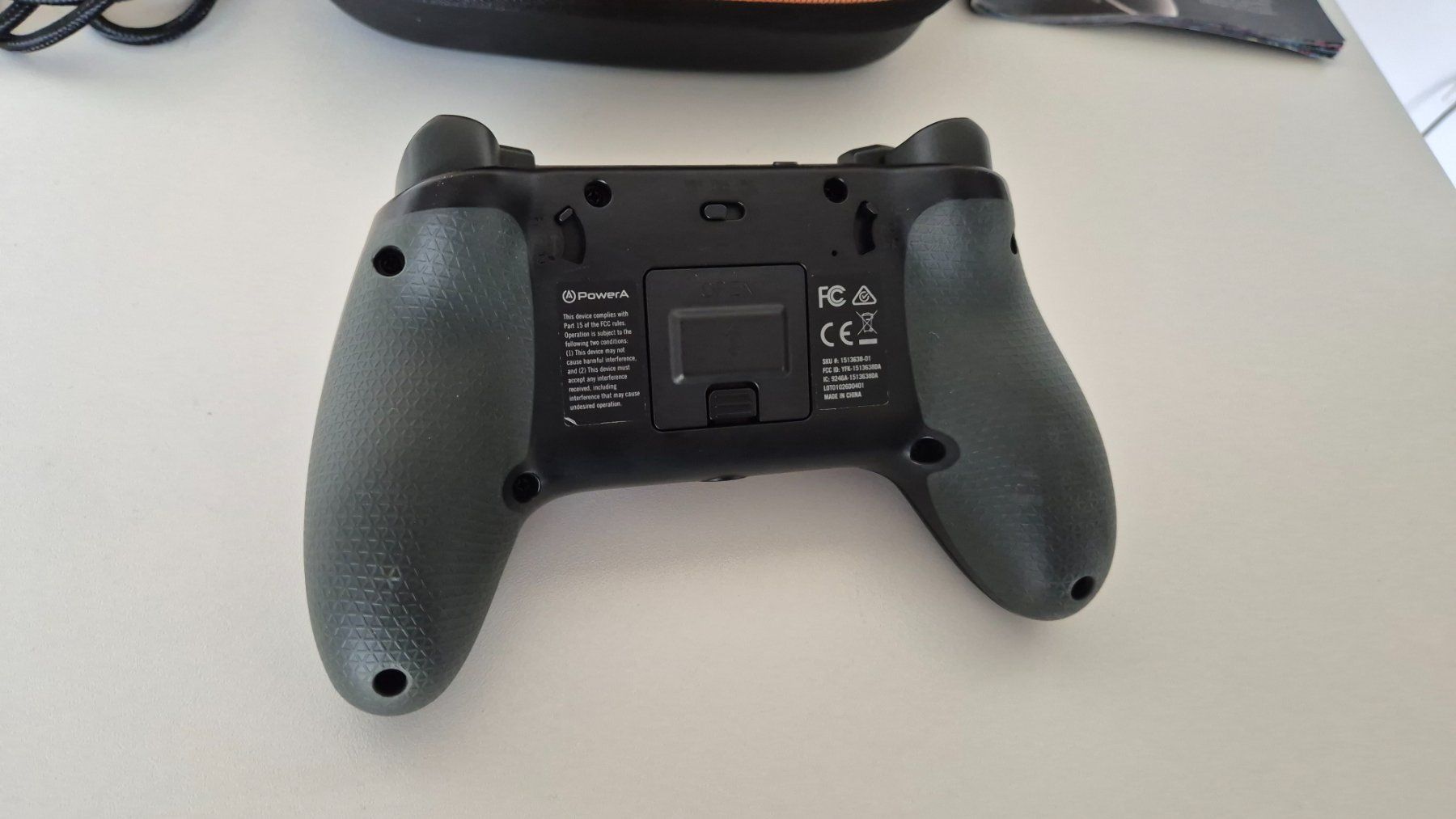 Controller: PowerA Fusion Pro PS4 Wireless Controller mit Zubehör – Usato da Bassersdorf venduto da retrolab 3