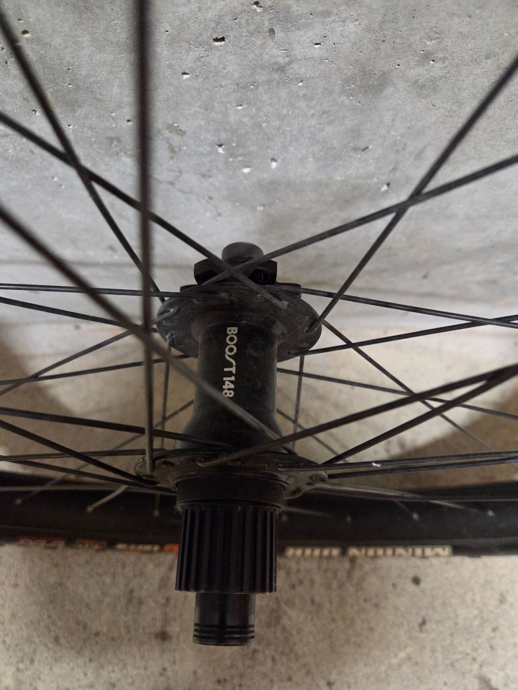 Trek Pezzi di ricambio: Trek MTB Hinterrad 27,5" Boost 148 – Usato da Bern venduto da Freeride001 1