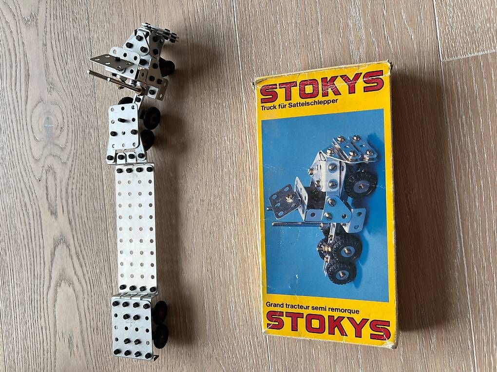 Stokys Kit di costruzioni: STOKYS Truck mit Aufleger – Usato da Oberägeri venduto da guggur