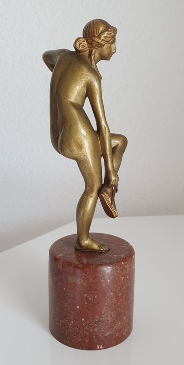 Skulptur • Lady m. Sandale • Original +/- 1900 aus BRONCE 5