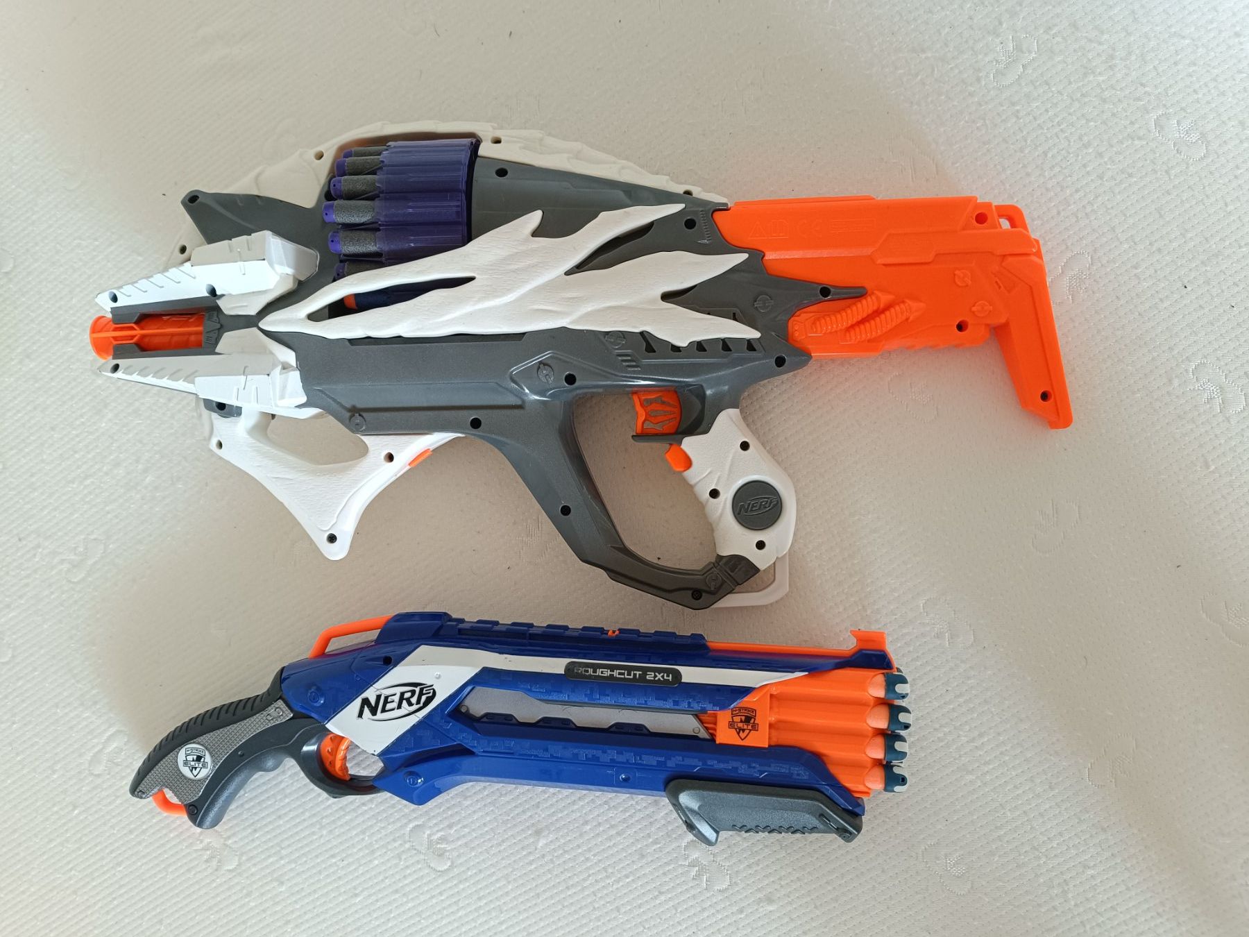 Nerf Spielzeuge: Nerf Alien Menace Incisor Blaster und Nerf N-Strike gun – Gebraucht aus Altstätten SG von Koelsing