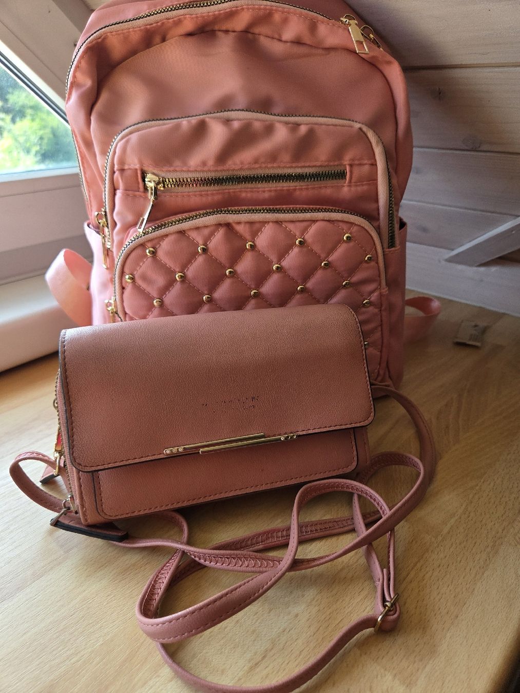 Rucksäcke: 🎒Pink Backpack + Free Sling Bag – Gebraucht aus Winterthur von Maricels_Boutique 9