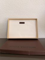 Boîte Louis Vuitton authentique, bon état, pour vos cadeaux 