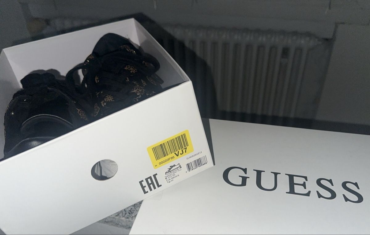 Guess Scarpe da uomo: Guess Sneaker Grösse 40 – Usato da Oftringen venduto da tola19 5