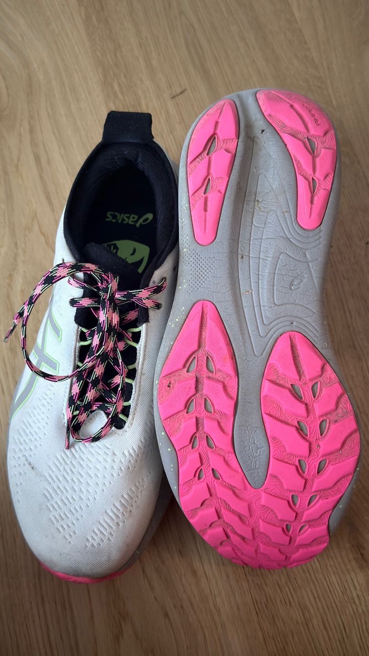 Asics Chaussures hommes: ASICS Gel Nimbus 25 TR – D'occasion à Zürich par simona.ke 1