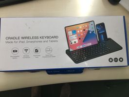 Cradle Wireless Keyboard: Neuwertig & Praktisch!