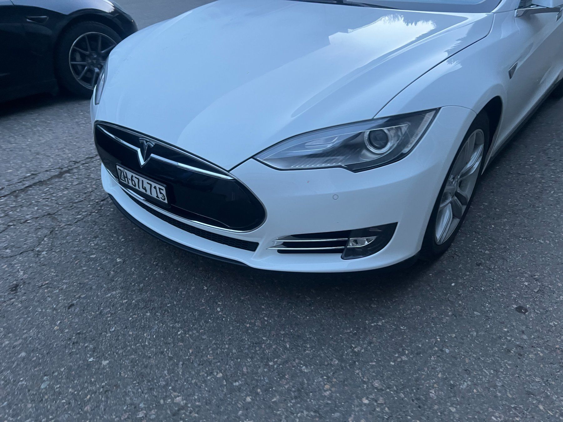 Tesla Automobili: Tesla Model S 85 | Free Supercharging | MCU2 CCS | 7-Plätzer – Usato da Rumlikon venduto da Sunset2