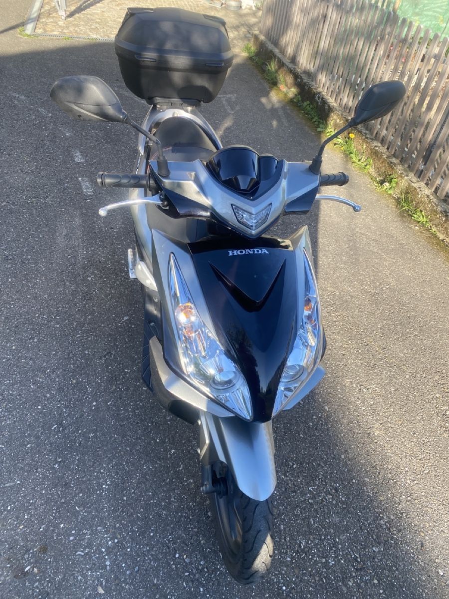 Honda Scooter: Motorroller – Usato da Leimiswil venduto da Fendt_8787