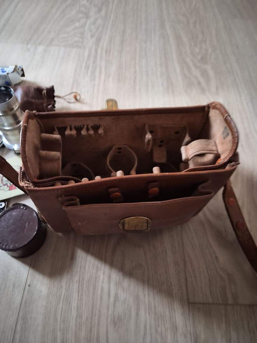 Objectifs: Objectifs Zeiss Tessar Sonnar et accessoires – D'occasion à La Joux FR par car_ck96 5