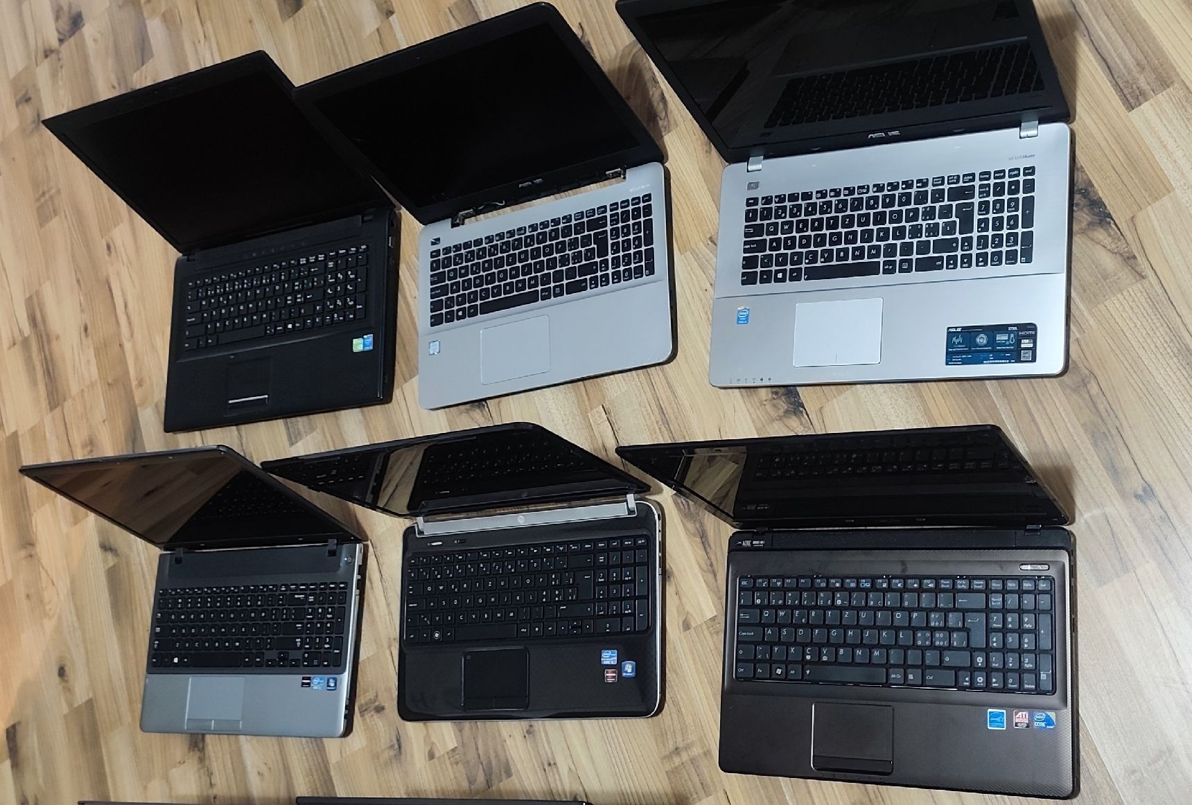 Notebook: For sell - 9 Defective laptops  – Difettoso da Pedrinate venduto da ipe_bgt7 2