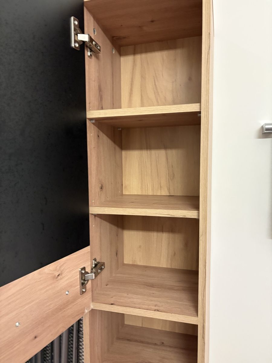 Armadi: Badschrank Eiche-Optik  – Usato da Winterthur venduto da chb_x799 1