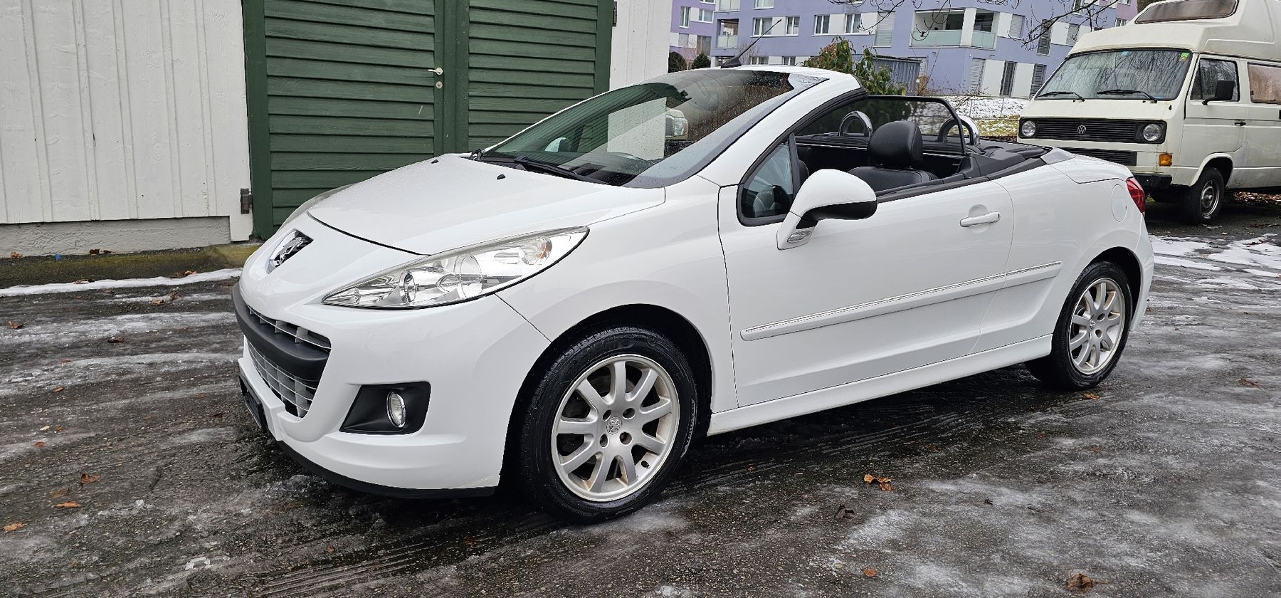 Peugeot Automobili: Peugeot 207 CC 1.6 Turbo – Usato da Altstätten SG venduto da ELLVA 4
