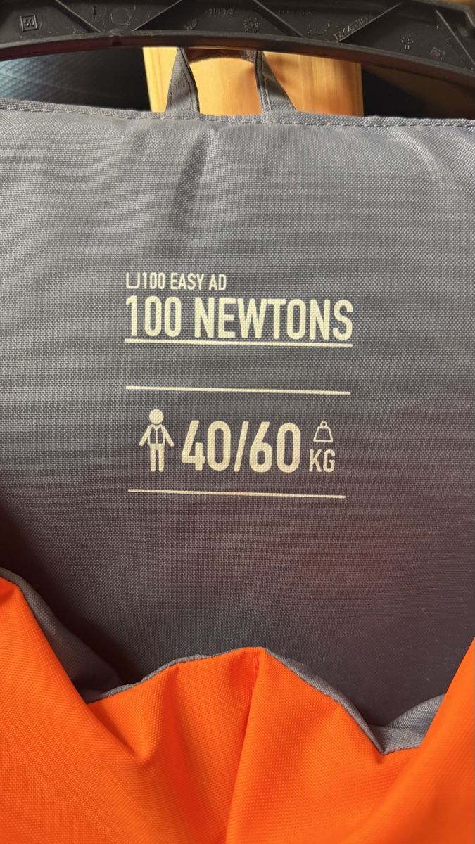 Decathlon Giubbotti di salvataggio: Schwimmweste 40-60 Kilo – Usato da Stettlen venduto da t.rentsch 1