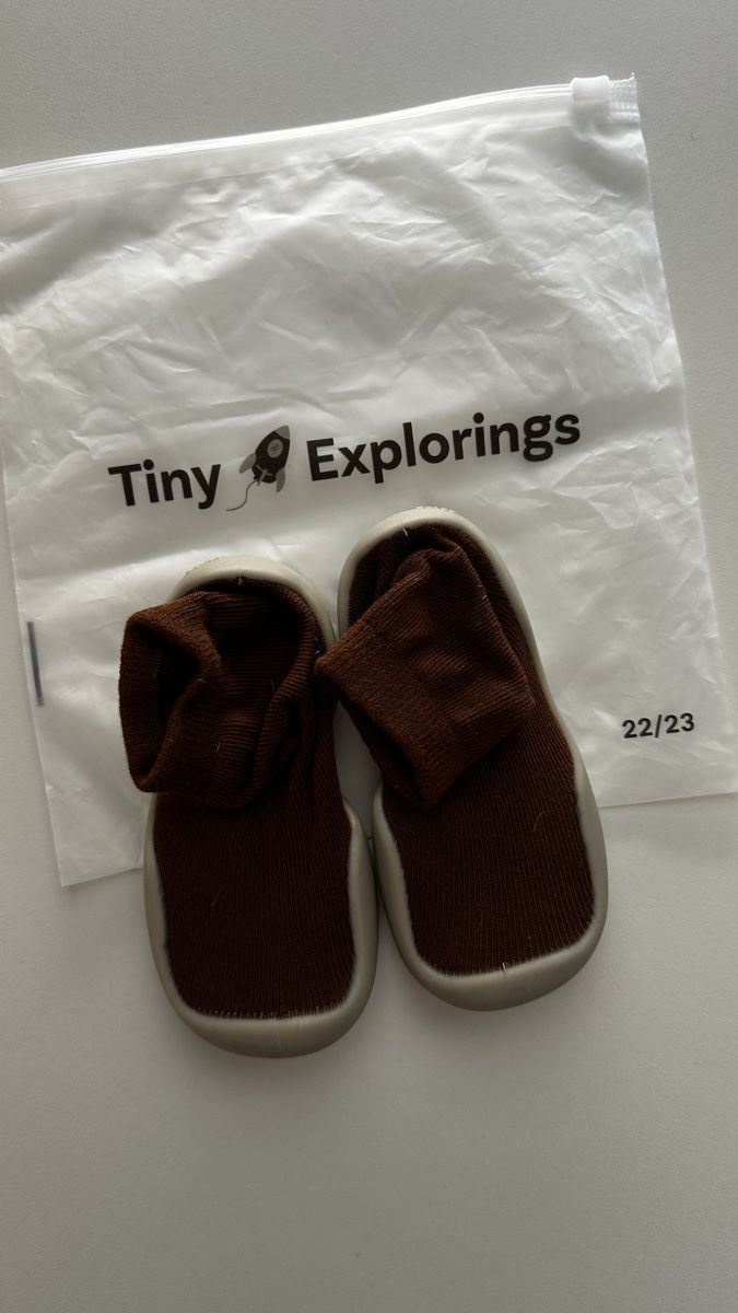 Schuhe für Jungen: Brown Sock Shoes – Neu und originalverpackt aus Zürich von KrisZH 1