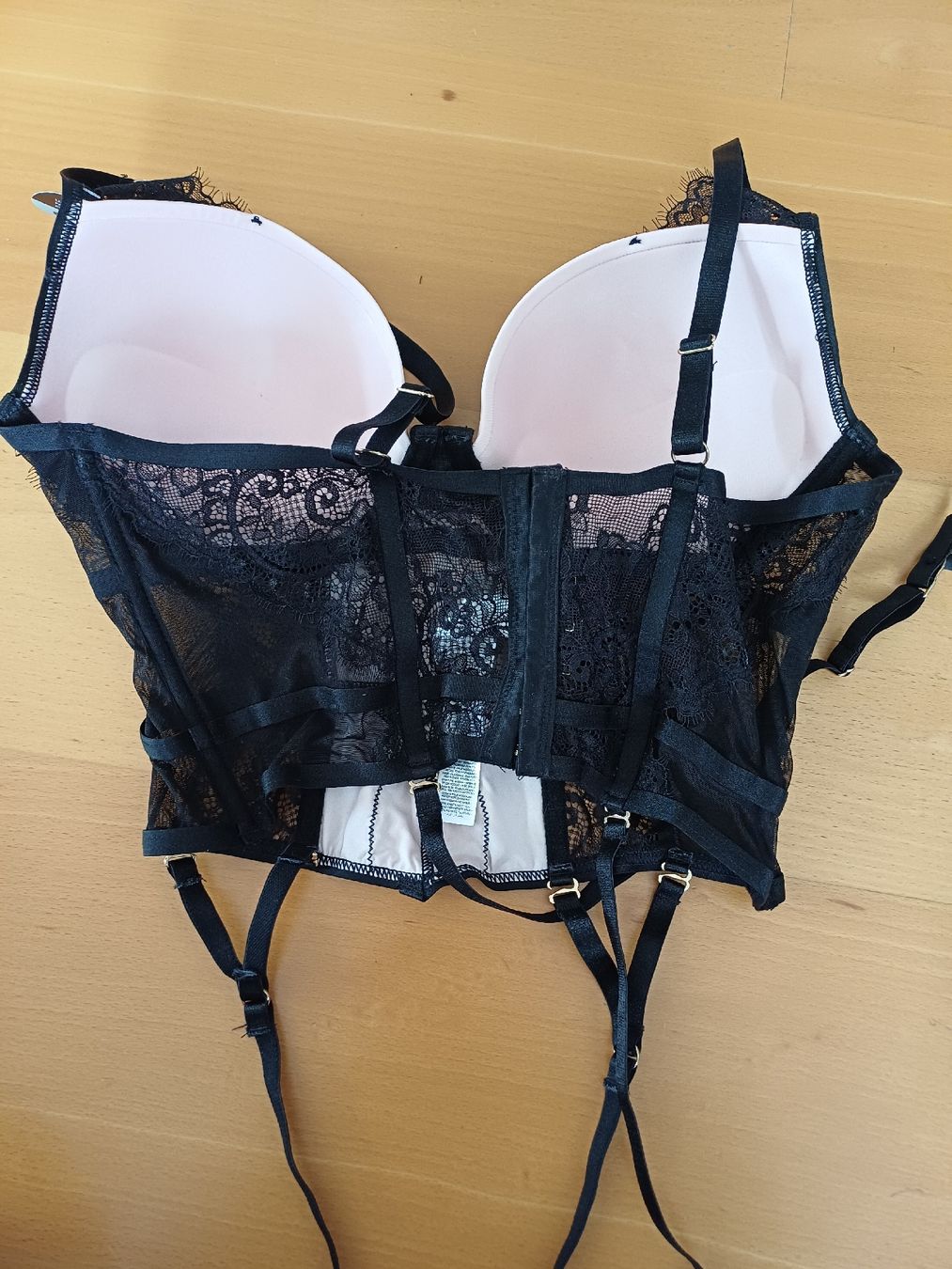 Altra biancheria intima: Schwarzer Spitzen-BH mit Trägern, Gr. 80D, neu – Nuovo (secondo la descrizione) da Wangs venduto da Sarahklarah 1