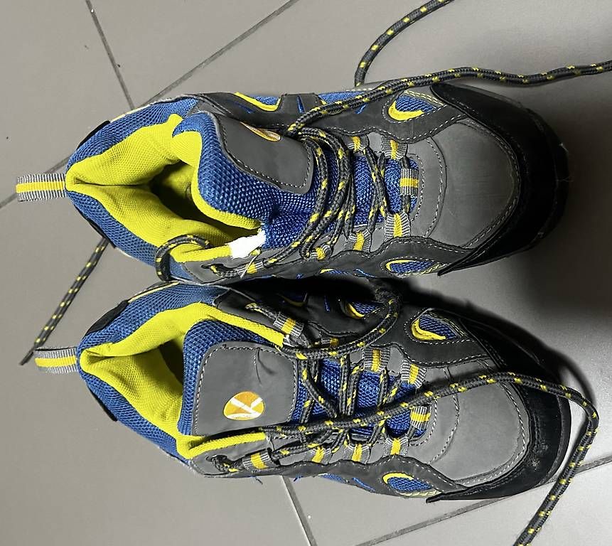 Chaussures hommes: Chaussures de randonnée  – D'occasion à Pully par yaa_rm7x