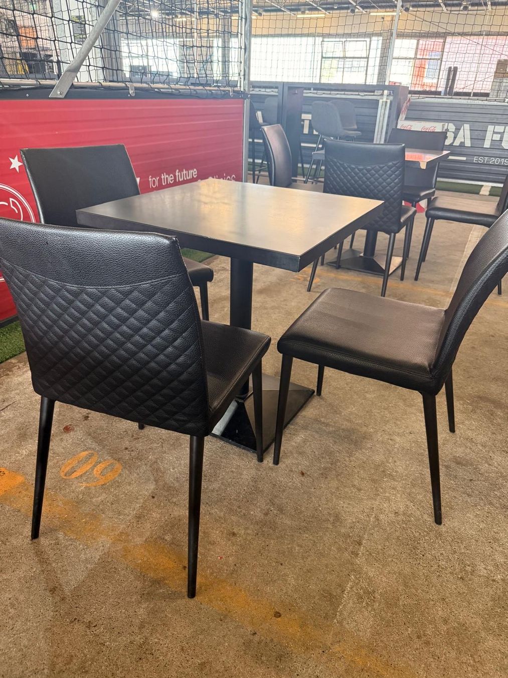 Set di tavolo e panche: Tisch und Stühle – Usato da Bachenbülach venduto da inf_ltq6