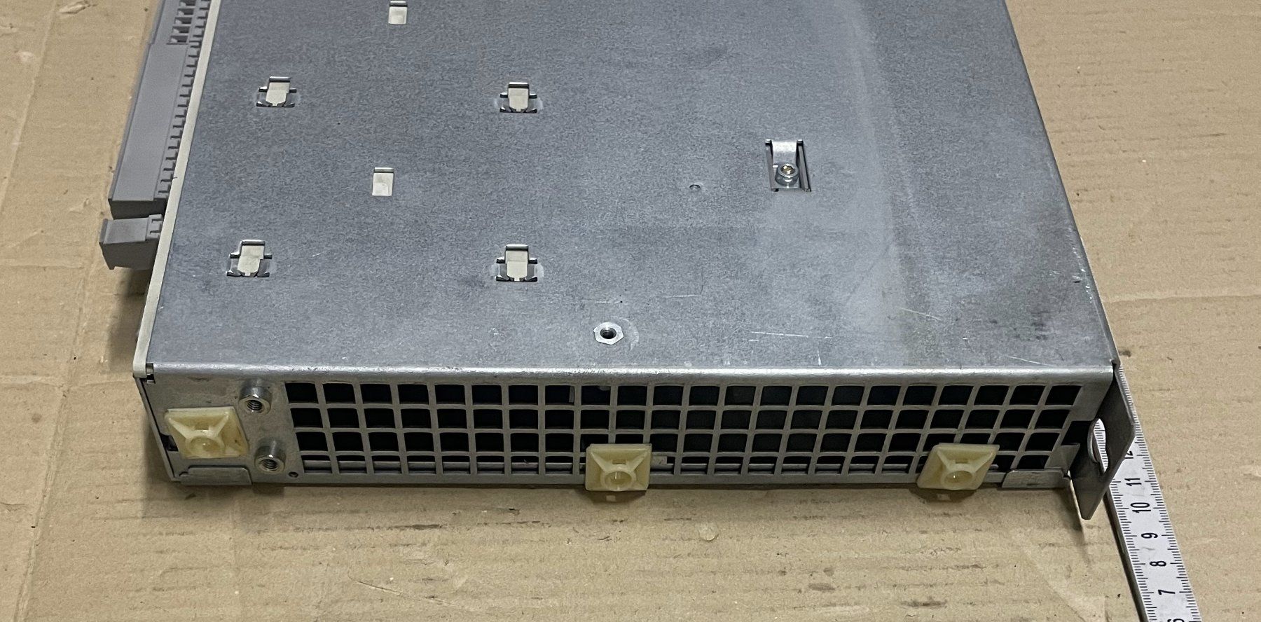 Siemens Elektronikbauteile: Siemens Simodrive Leistungsmodul & Einachsvorschubregelung – Gebraucht aus Sins von 3985schluckti 7