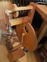 Spinnrad aus Holz, gebrauchter Zustand