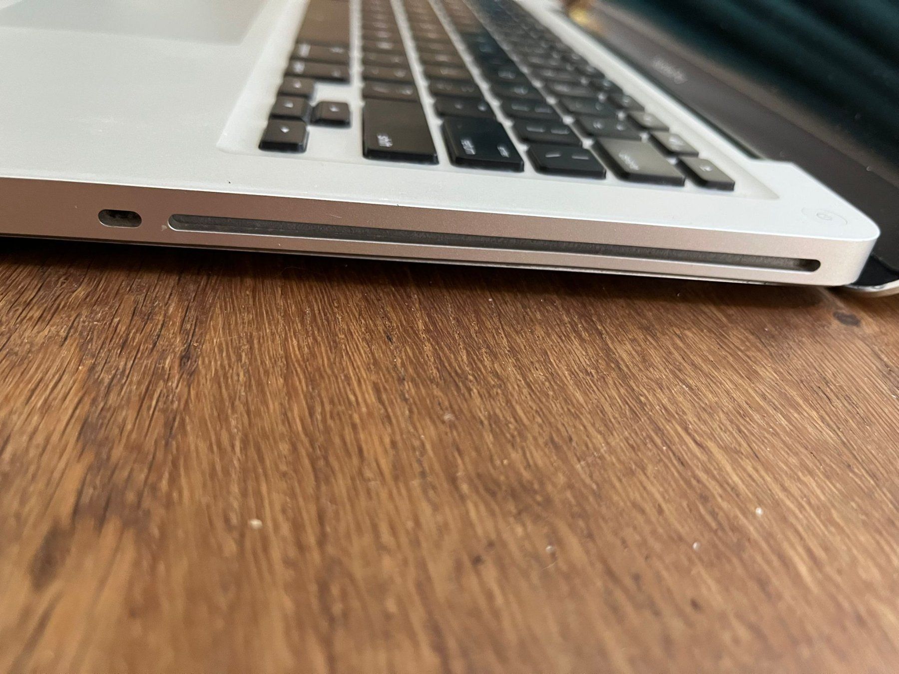 Apple Notebook: Apple MacBook Pro 13.3 in 2.5 GHz Mid 2012 Notebook – Usato da Schlieren venduto da mki_xfh9 2
