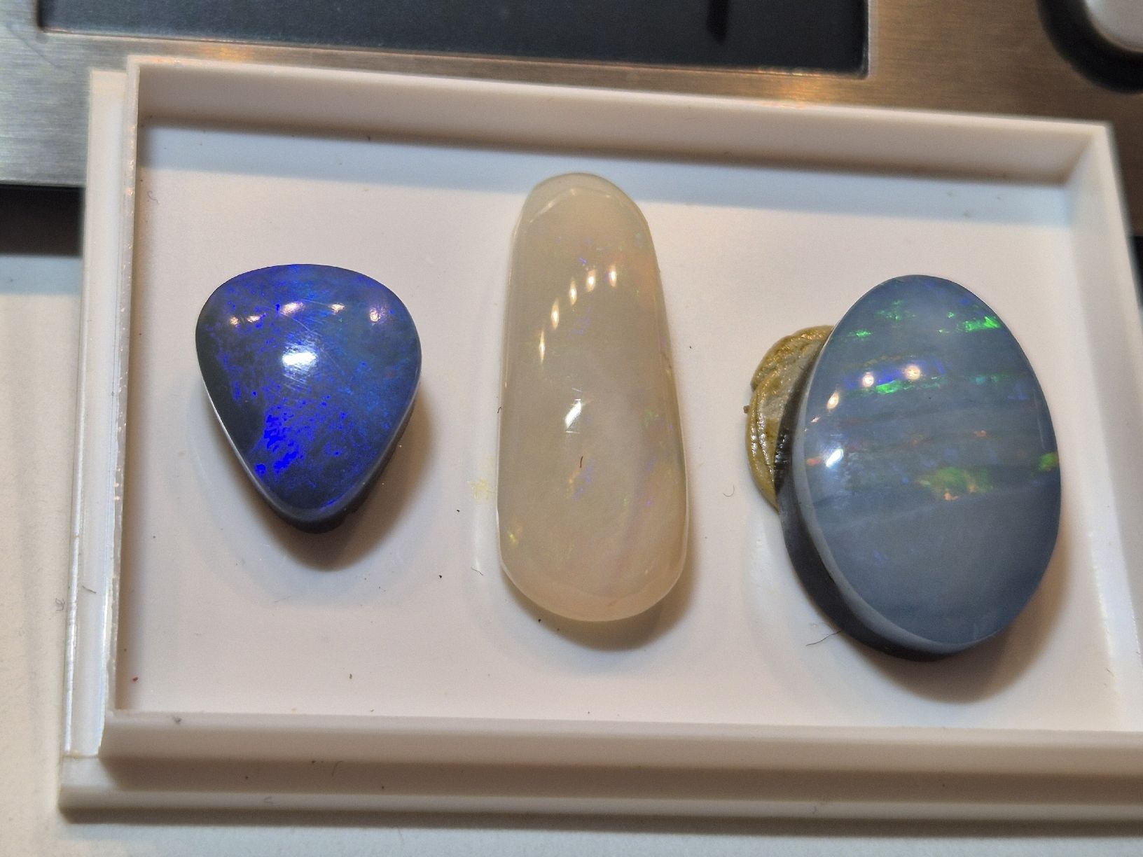 Edelsteine: Opal Boulder oval blau Mineral Australien  – Neu (gemäss Beschreibung) aus Russikon von eunicetungol 2