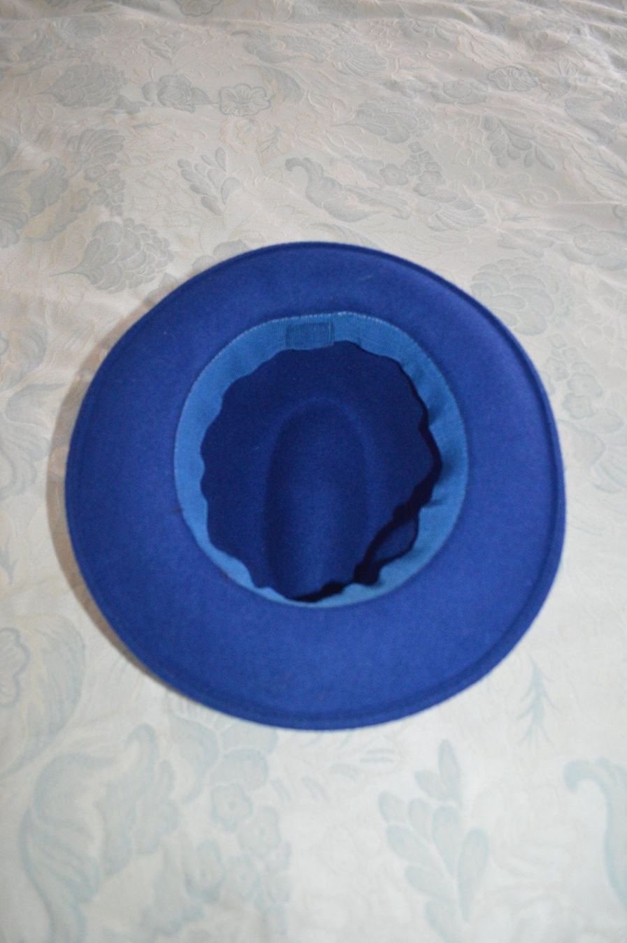 Copricapi, berretti & cappellini: Cappello da donna – Usato da Brione s. Minusio venduto da clk_8kjj 3