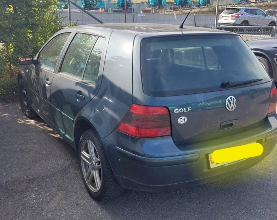 VW Autos: VW Golf Export / Bastler – Défectueux à Murten par Dick04 1