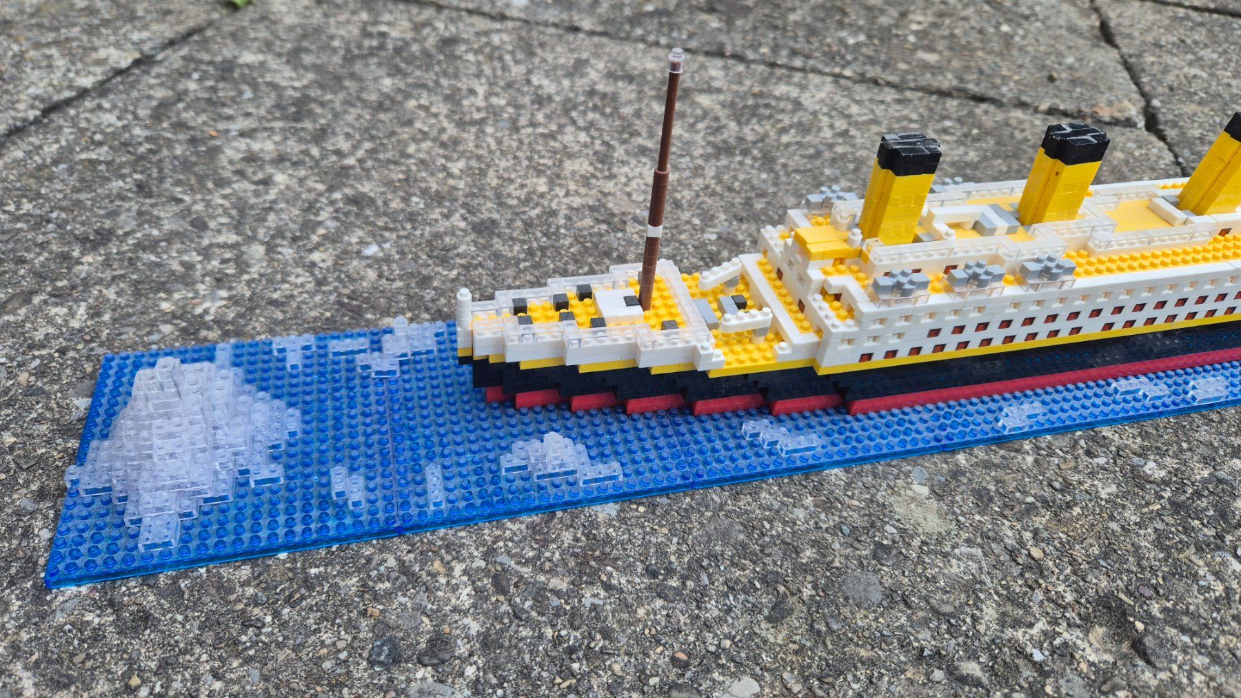Kit di costruzioni: Titanic-Baustein-Bausatz Titanic-Schiffsmodell – Usato da Wängi venduto da Maur1 1