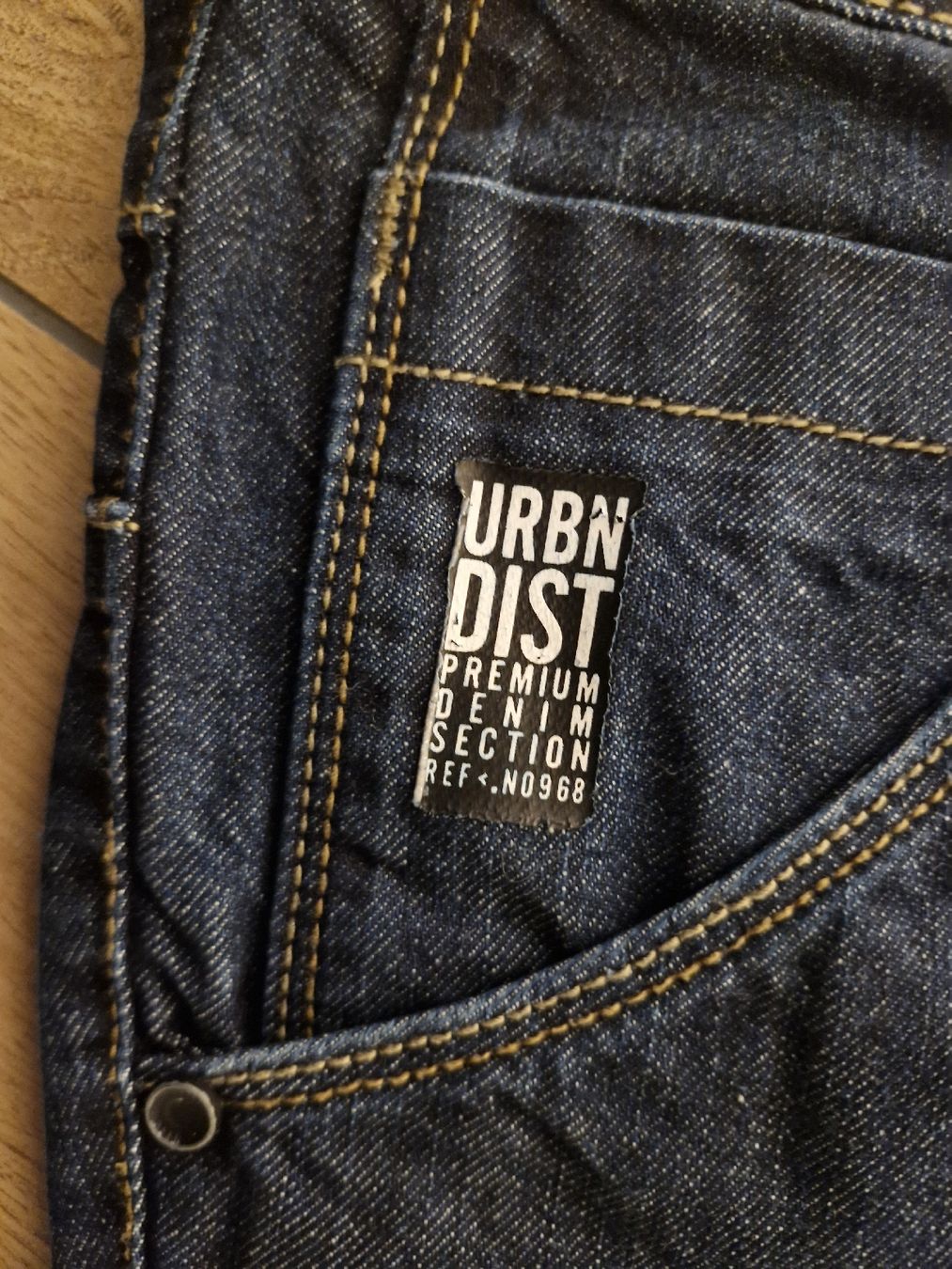Jeans: Jeans kurz – Usato da Muotathal venduto da Sereina-muheim 2