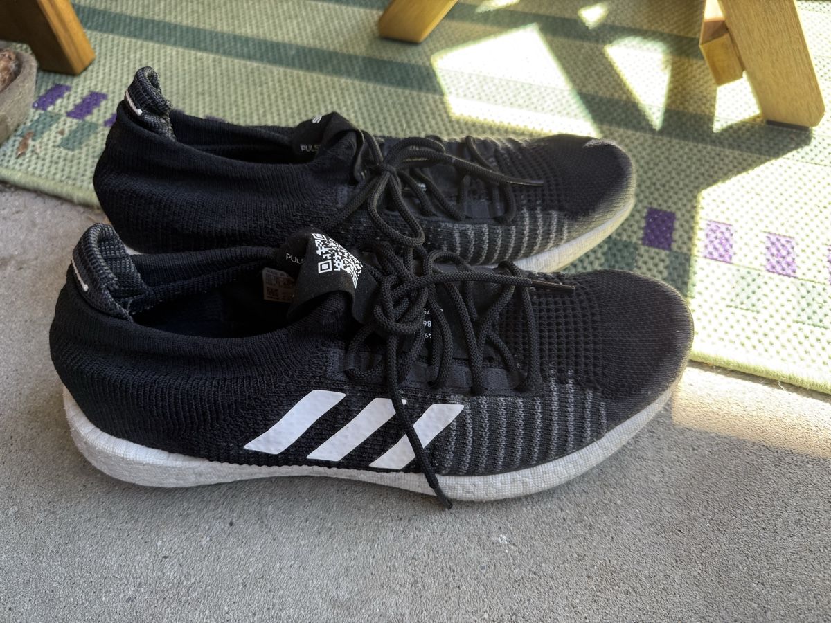 Scarpe da uomo: Adidas running shoes 46 – Nuovo (secondo la descrizione) da Zürich venduto da car_v988
