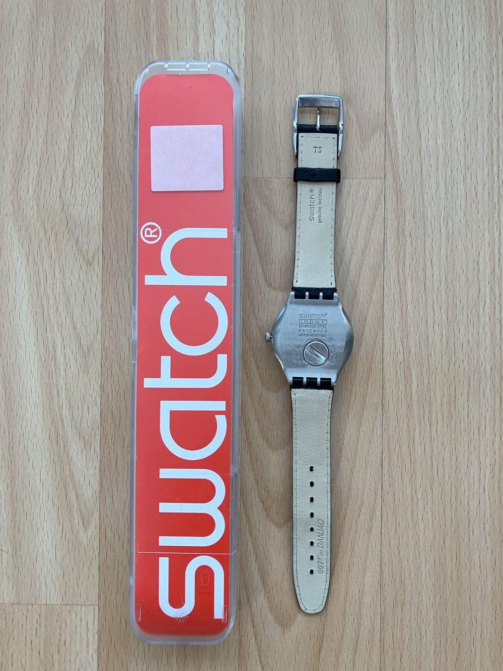 Swatch Orologi: Swatch 007 James Bond - GENERAL ORLOV / OCTOPUSSY – Usato da Ebikon venduto da berog 2