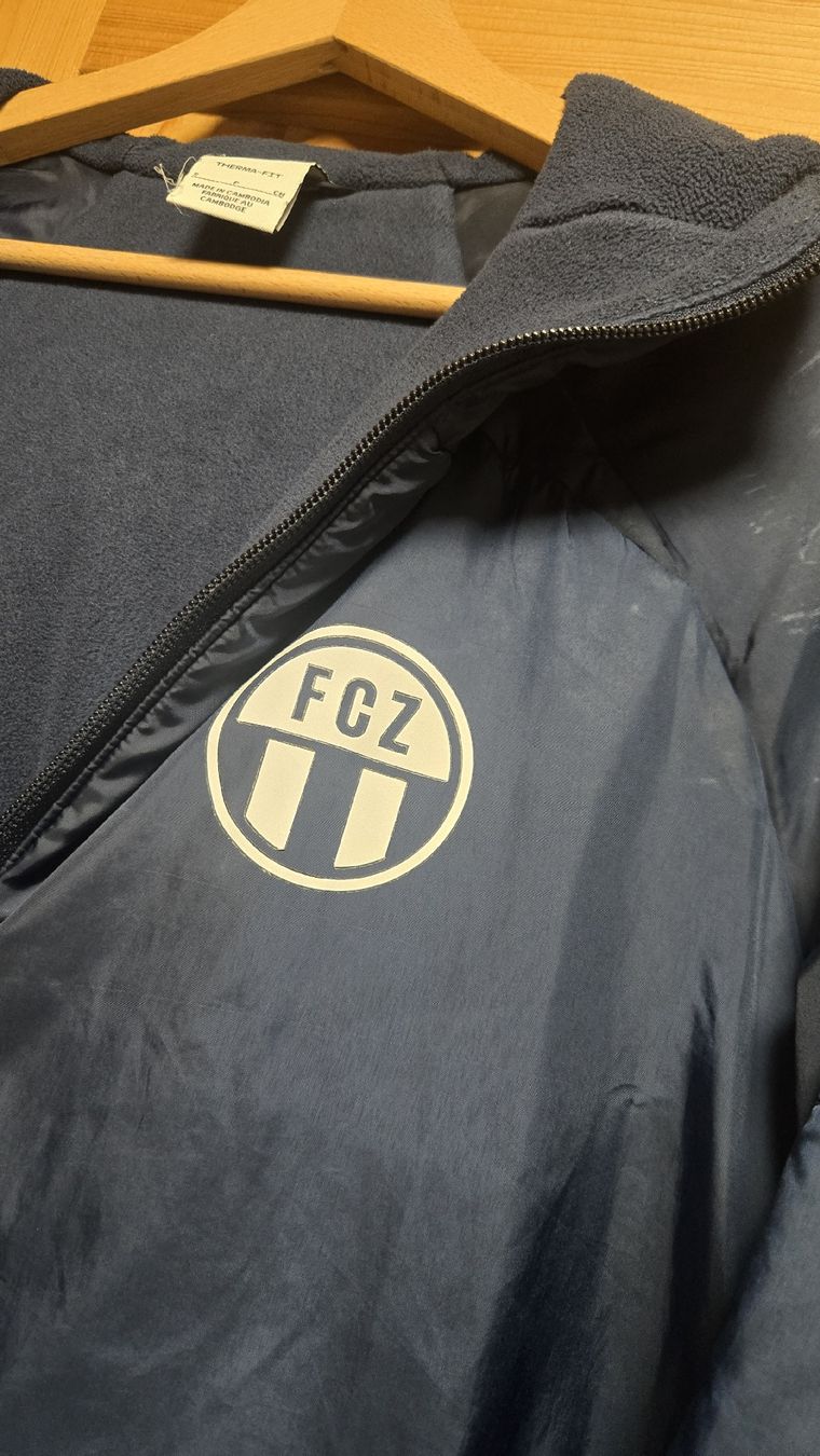 FCZ Jacken: FCZ Jacke gr.S – Gebraucht aus Zürich von Dee_jrp5 1
