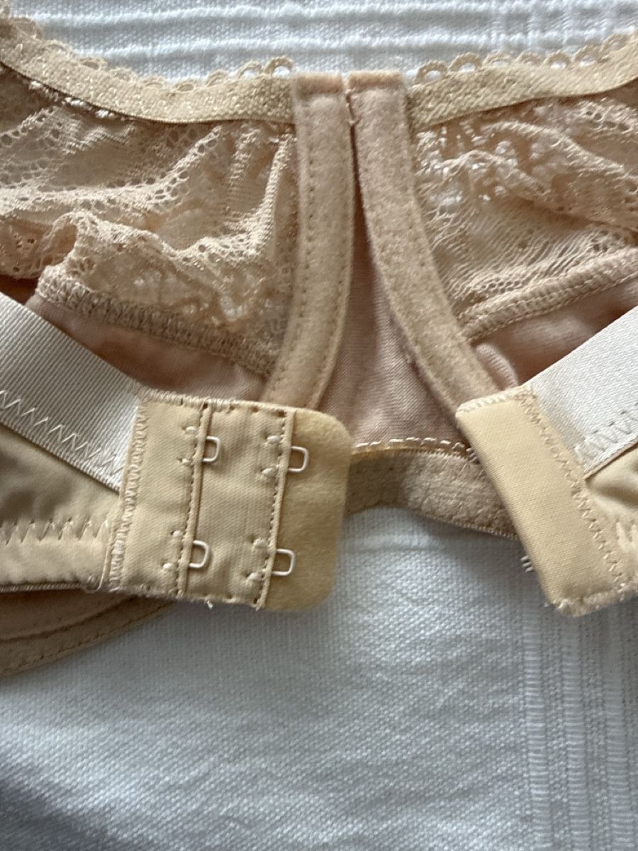 Altra biancheria intima: NEUWERTIG***BH BEIGE,Gr. 90***SUPER GESCHENK*** – Nuovo (secondo la descrizione) da Zürich venduto da Ceca52 3