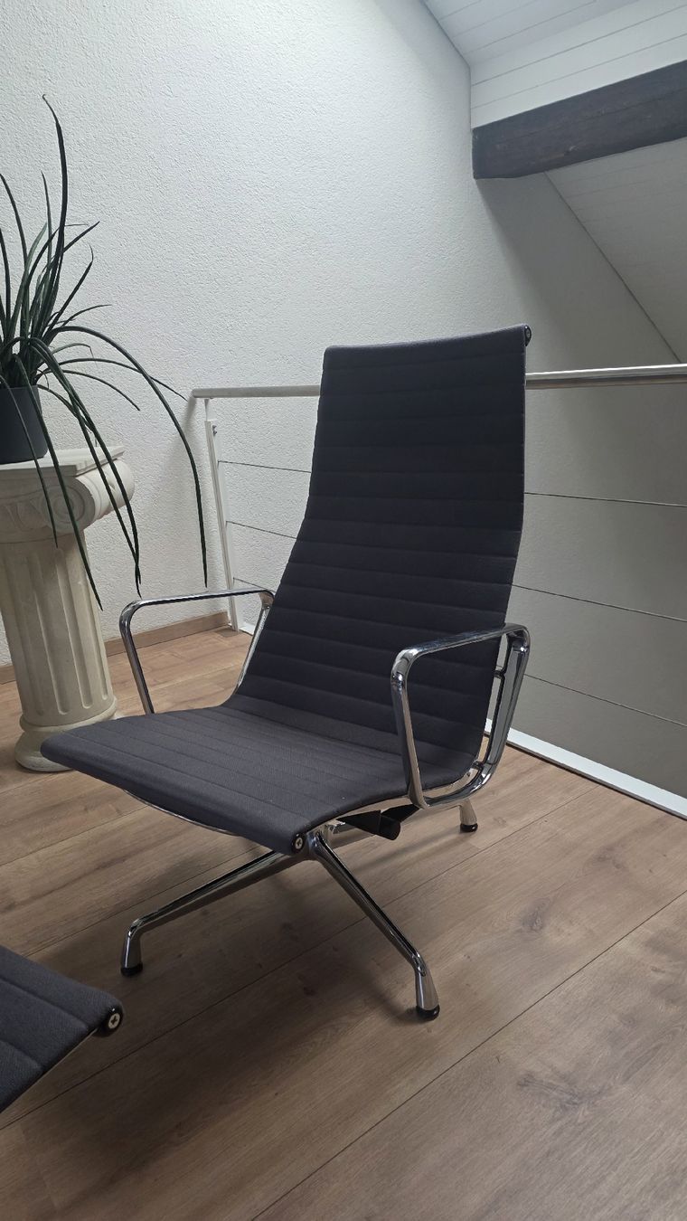 Fauteuils: Vitra Eames Sessel inkl. passendem Hocker – D'occasion à Bern par cronico 2