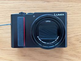 Panasonic Lumix TZ202D / TZ200 mit OVP und Zubehör