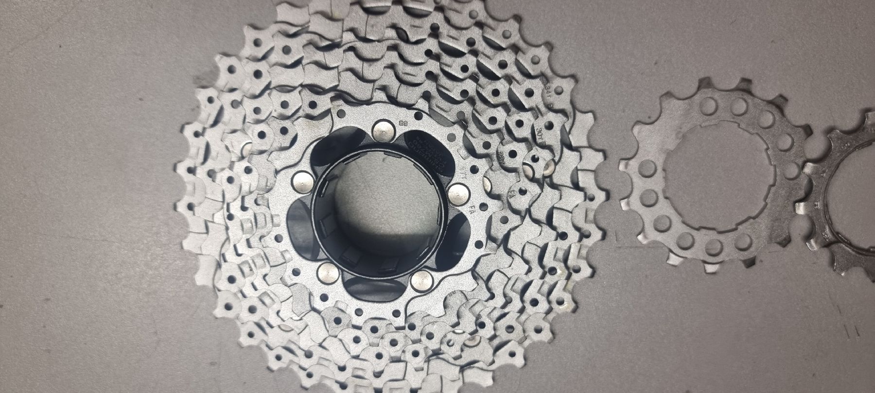 Shimano Pezzi di ricambio: Shimano XT M760 Kassette - Versand möglich – Usato da Seon venduto da Stibinio 3