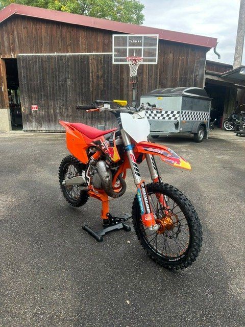 KTM Enduro: Motocross KTM 85ccm – D'occasion à Schönenbuch par Jenif