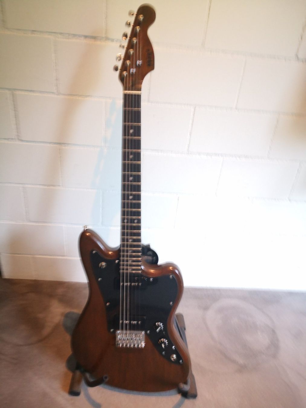 Musikinstrumente: Jazzmaster Style E-Gitarre; DiMarzio; Swissmade; neu – Neu (gemäss Beschreibung) aus Ulisbach von Jacobli