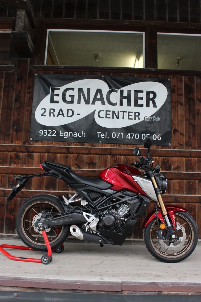 Strada: Honda CB125R – Usato da Egnach venduto da Egnacher-2Rad-Center