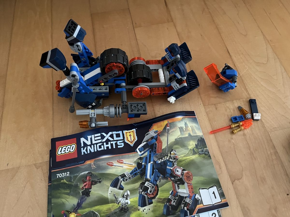 Lego Giocattoli: LEGO Nexo Knights – Usato da Allschwil venduto da Manolictus 5